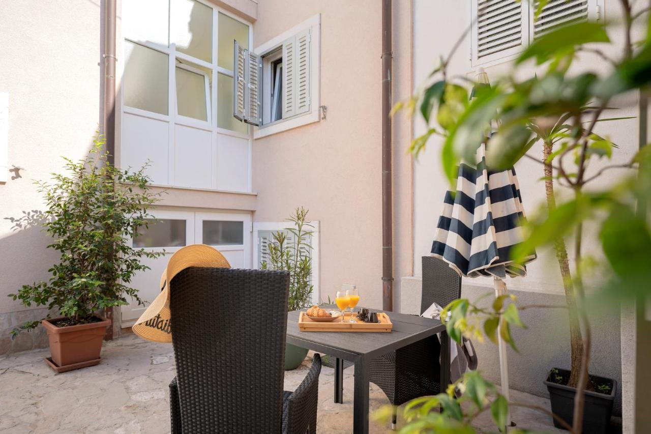 Hidden Oasis - Zf Hvar フヴァル エクステリア 写真